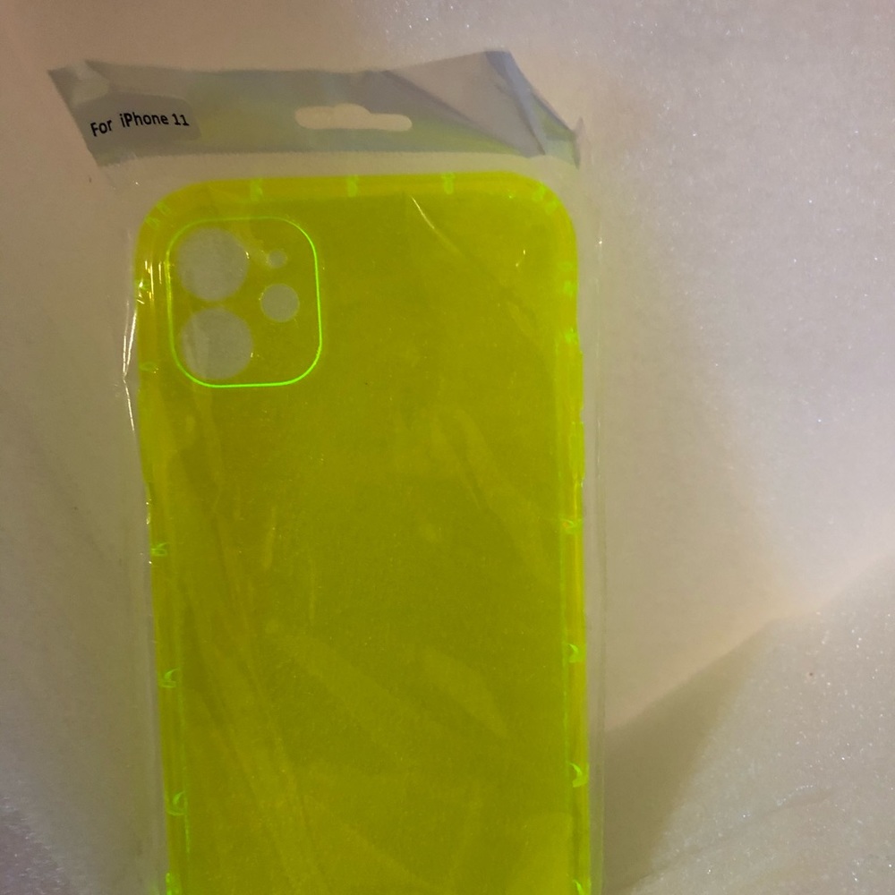 Phone case - Picture 4 of 4